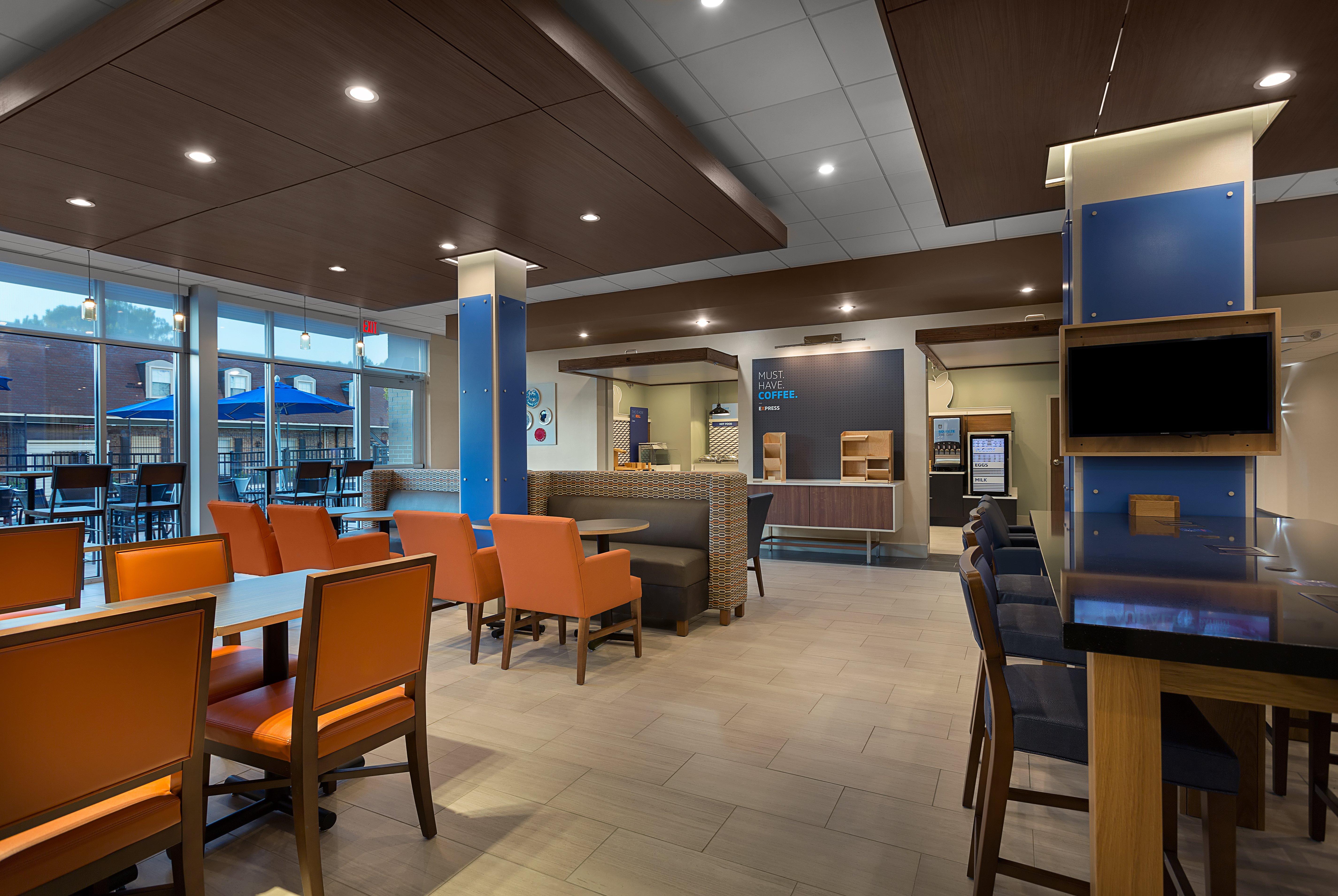 Holiday Inn Express & Suites - Fayetteville South, An Ihg Hotel מראה חיצוני תמונה